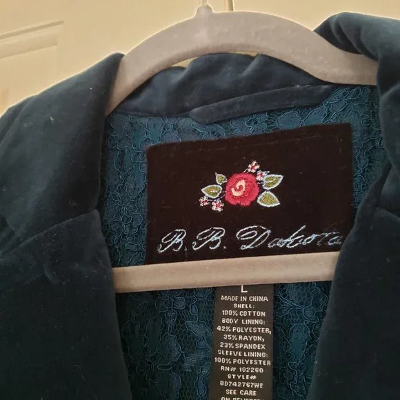 NWT BB Dakota Velvet Blazer - Size L- Jewel tone short sleeve jacket - Picture 13 of 13